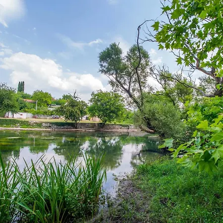 Autocamp Laks Camping