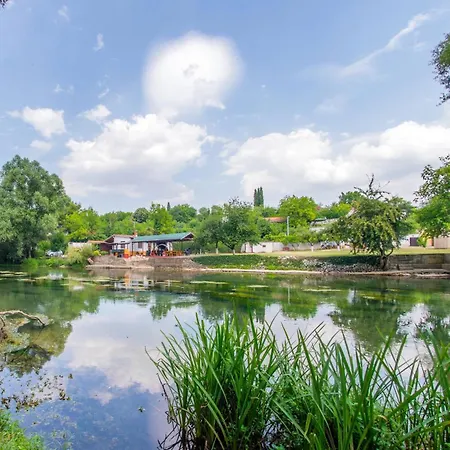 Camping Autocamp Laks