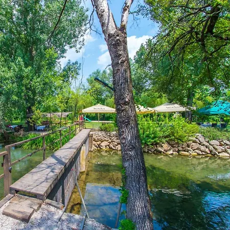 Camping Autocamp Laks *