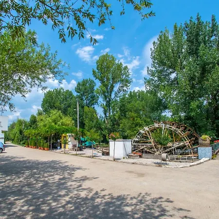 Camping Autocamp Laks *